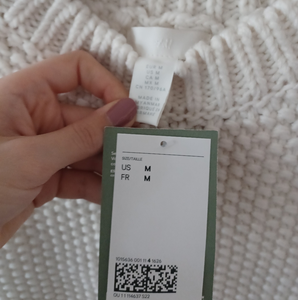 ⛔SOLD⛔🆕️ NWT H&M Knit Sweater Vest in 'White' - Picture 9 of 14